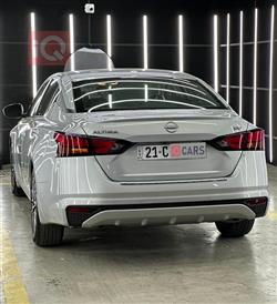 نيسان ألتيما